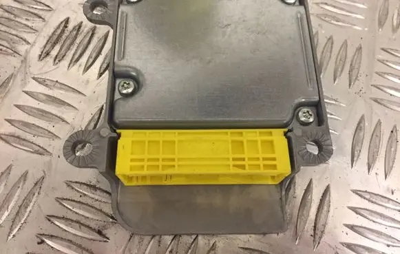 Volkswagen PASSAT B5.5 Airbag control unit/module 1C0909605B 4157