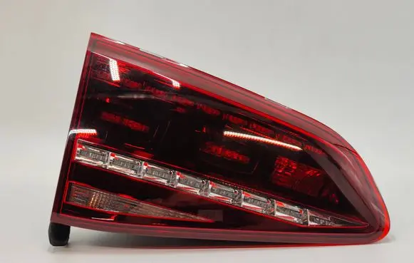 Volkswagen Golf VII Tailgate rear/tail lights 5G0945307D 81240111