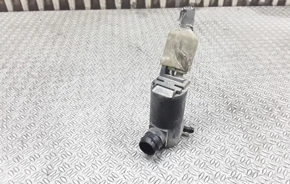 Suzuki Swift I Windscreen/windshield washer pump