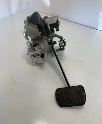 Mercedes-Benz E W212 Brake pedal A2122900001 03490110084