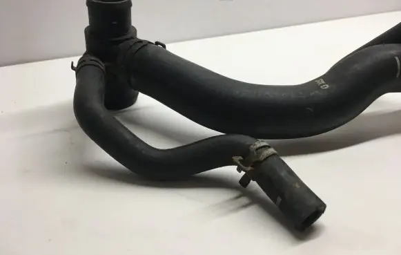 Land Rover Discovery 4 - LR4 Engine coolant pipe/hose AH228584