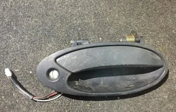 Mitsubishi Lancer Front door exterior handle mb819552