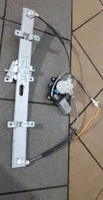 Suzuki Grand Vitara I Front door electric window regulator 