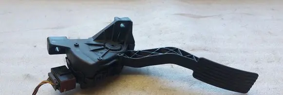 Mitsubishi Colt Accelerator throttle pedal A4543000104 MR955216 6PV00886602