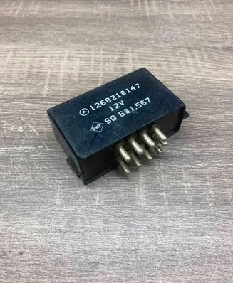Mercedes-Benz S W126 Seat heating relay 1268210147 SG601567Heated