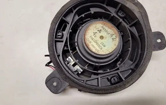 Mitsubishi Grandis Front door speaker MR986442 EAS16P651C6 05N01C4