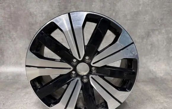 Volvo XC40 R19 alloy rim 