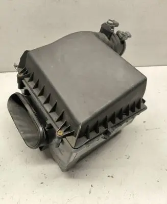 Mercedes-Benz CLA C117 X117 W117 Air filter box A6450900001
