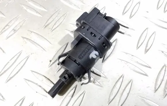 Brake pedal sensor switch