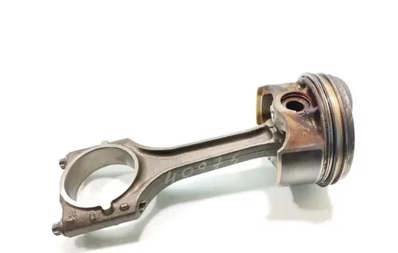 Audi A3 S3 8P Piston with connecting rod 