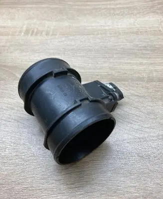 Opel Zafira B Mass air flow meter 55350046