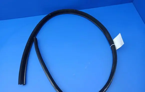 Mercedes-Benz E C207 W207 Front door rubber seal 