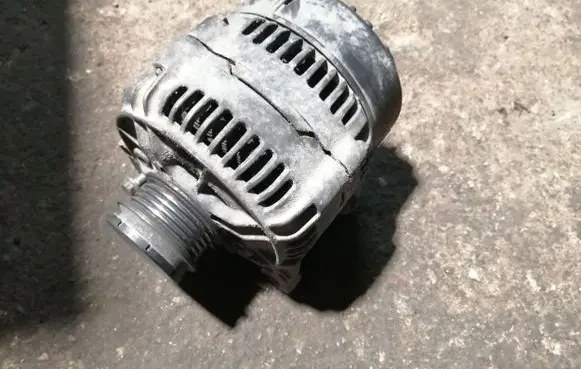Audi A4 S4 B5 8D Generator/alternator 028903028 0123515003