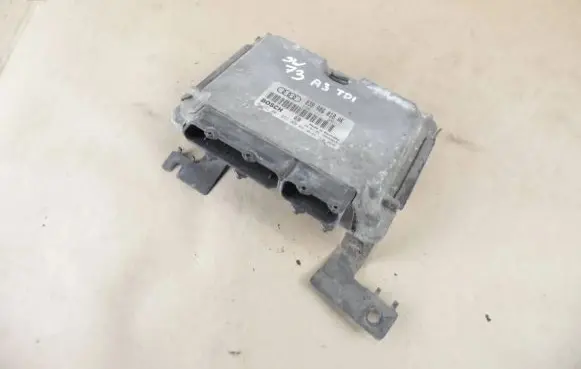 Audi A3 S3 8L Engine control unit/module 038906018AK 0281001852 28SA3815
