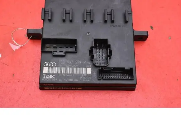 Audi A8 S8 D3 4E Engine control unit/module ECU 4E0907279P