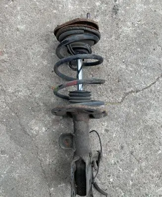 Toyota Prius (XW30) Front shock absorber/damper 