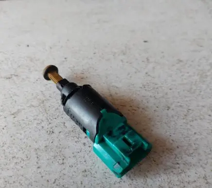 Peugeot 407 Brake pedal sensor switch 9650688480