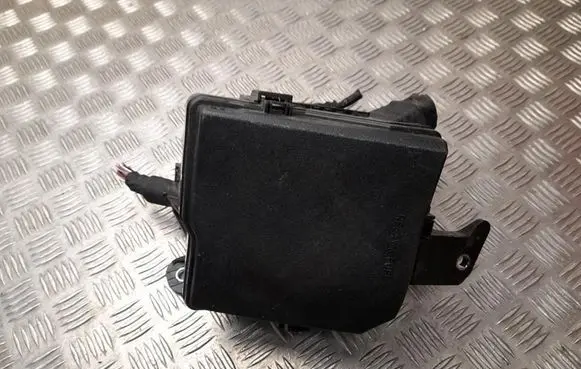 Lexus LBX Fuse box set 8266252B50