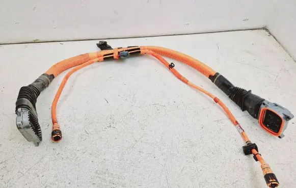 BMW 5 G30 G31 G38 Voltage converter inverter 6113680922801 RTH3K202W3U050 929235703