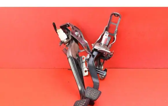 Toyota Yaris Accelerator throttle pedal
