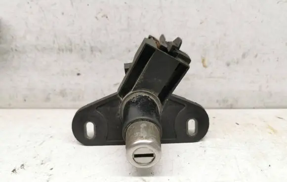 Opel Astra G Tailgate exterior lock 791400001
