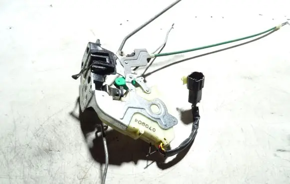KIA Sorento Front door lock 070804