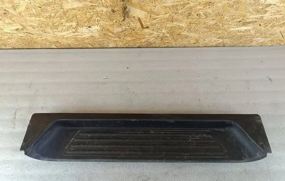 Volkswagen Transporter - Caravelle T5 Rear sill trim cover 7H0863725A 061867 1200618202420
