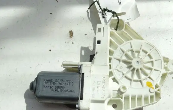 Audi A1 Front door window regulator motor