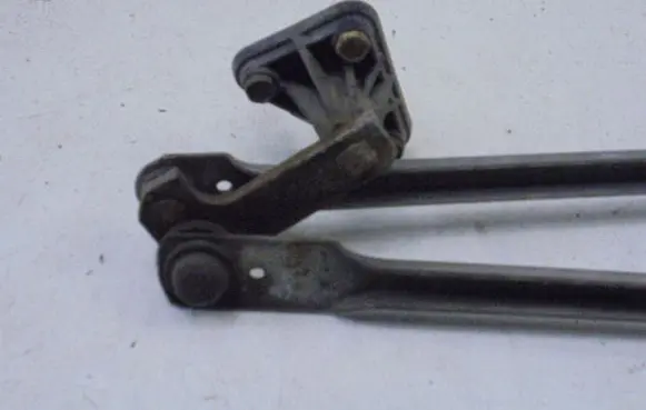 Mitsubishi Space Star Front wiper linkage 