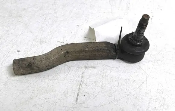 Toyota Avensis T270 Steering tie rod end 45046-09660