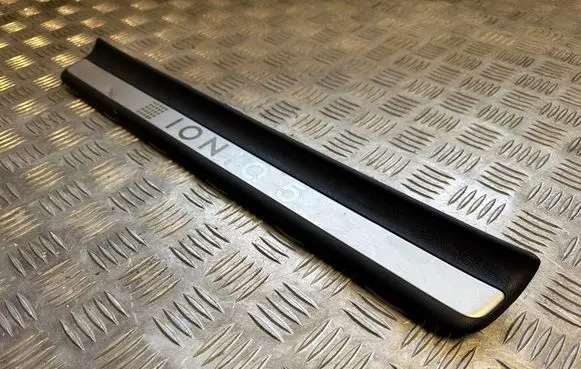Hyundai Ioniq 5 Front sill trim cover 85884Gi100