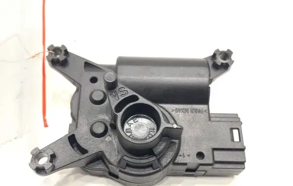 Audi Q7 4L Air flap motor/actuator 52411483R04