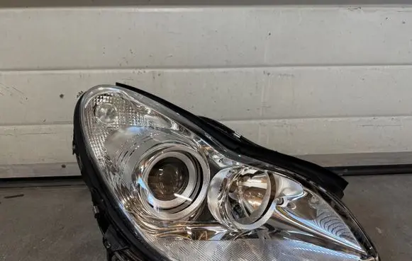 Mercedes-Benz CLS C219 Headlight/headlamp A2198203061