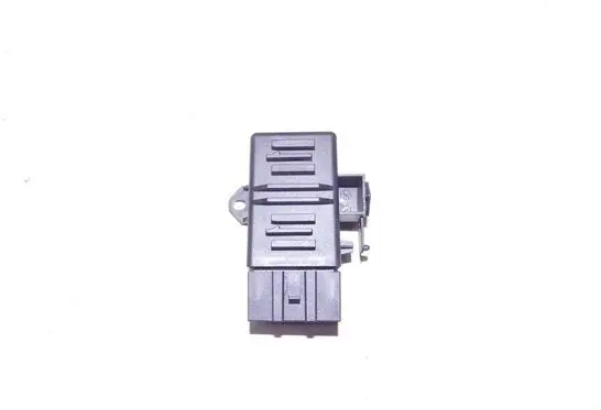 Volkswagen Polo V 6R Seat heating relay 6R0959772D 270715