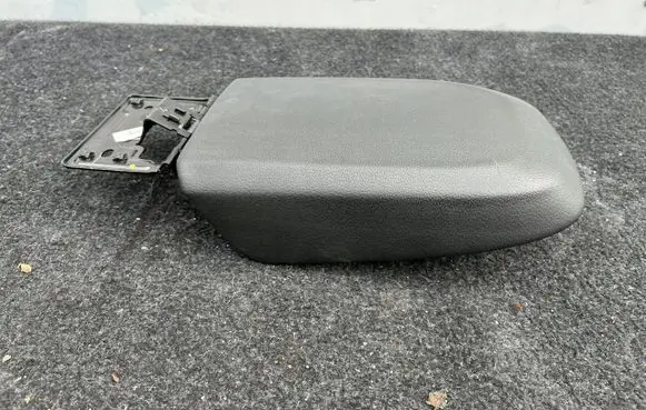 Ford Kuga I Armrest 