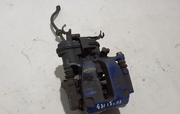 BMW 5 G30 G31 G38 Rear brake caliper 6881295
