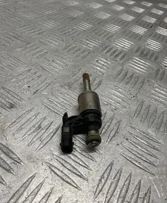 Audi A3 S3 8V Fuel injector 04E133036A