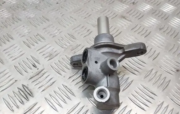 Smart ForFour II W453 Master brake cylinder A4534300100