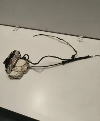 Chrysler Sebring (JS) Rear door lock 04589424AC TKC0117 B0685