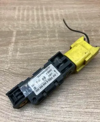 Volkswagen Phaeton Airbag deployment crash/impact sensor 3D0909606B 210802