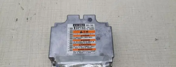 Suzuki Grand Vitara II Airbag control unit/module 3891076K50