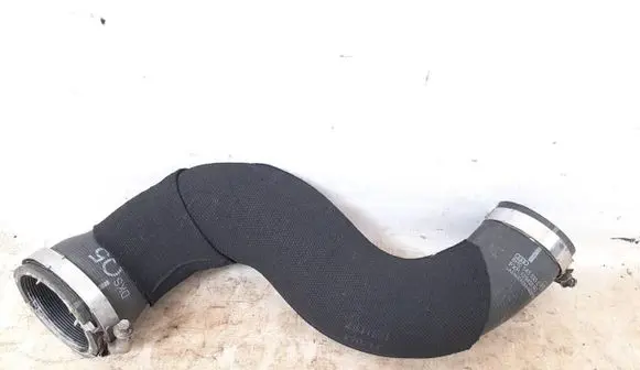Porsche Macan (95B) Turbo air intake inlet pipe/hose 8R0145993C