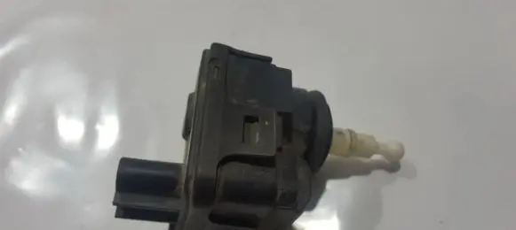 Volvo S40, V40 Headlight level adjustment motor 00728232 007282-32