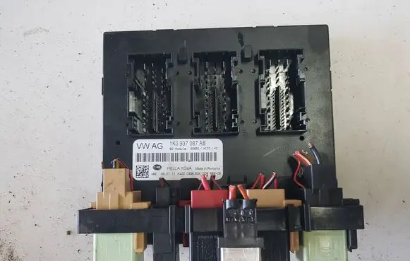 Skoda Superb B6 (3T) Comfort/convenience module 1K0937087ABIAUTOPI 1K0937087AB 5DK00966508