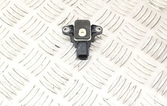 Audi A3 S3 8P Airbag deployment crash/impact sensor 8P0955557 011709 260206