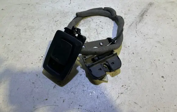BMW 4 G22 G23 G24 G26 Seat back rest lock catch 740250602