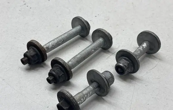 Porsche Macan (95B) Front suspension camber bolt 
