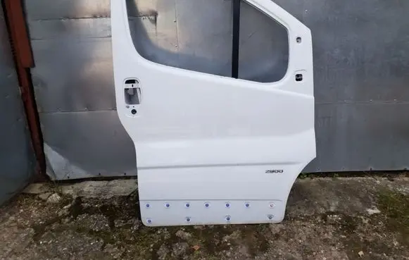 Opel Vivaro Front door