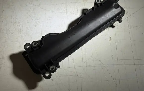 BMW M6 Vacuum air tank 7605374