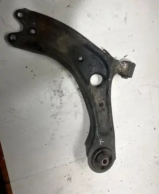 KIA Sportage Front lower control arm/wishbone